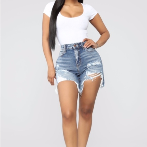 Medium blue wash distressed Bermuda jeans - Fashion Nova - Picture 1 of 3